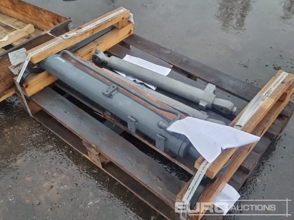 Hydraulic Cylinders (3 of) - قطع الغيار: صور 4 Hydraulic Cylinders (3 of) - قطع الغيار: صور 4