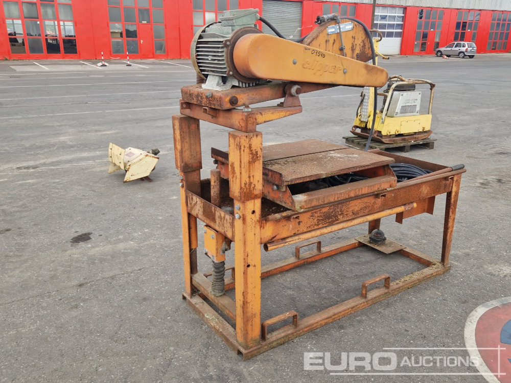 Norton Clipper ISC375 - معدات البناء: صور 3 Norton Clipper ISC375 - معدات البناء: صور 3