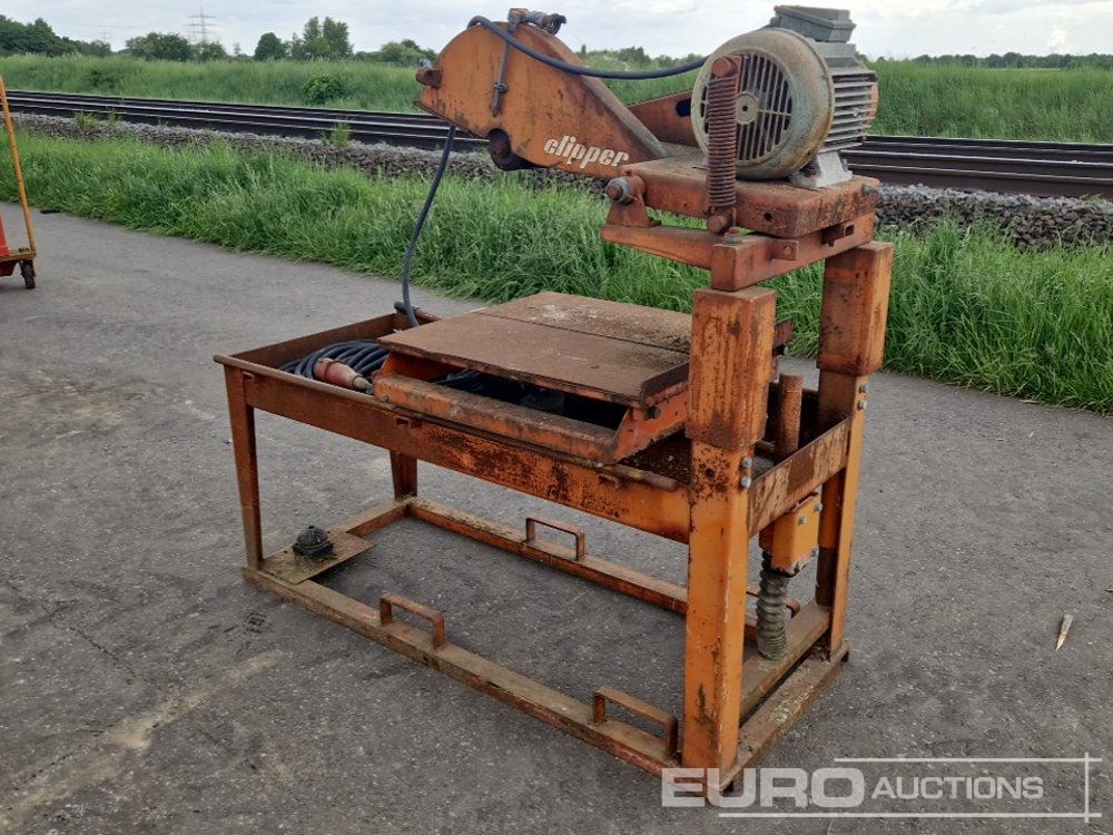 Norton Clipper ISC375 - معدات البناء: صور 2 Norton Clipper ISC375 - معدات البناء: صور 2