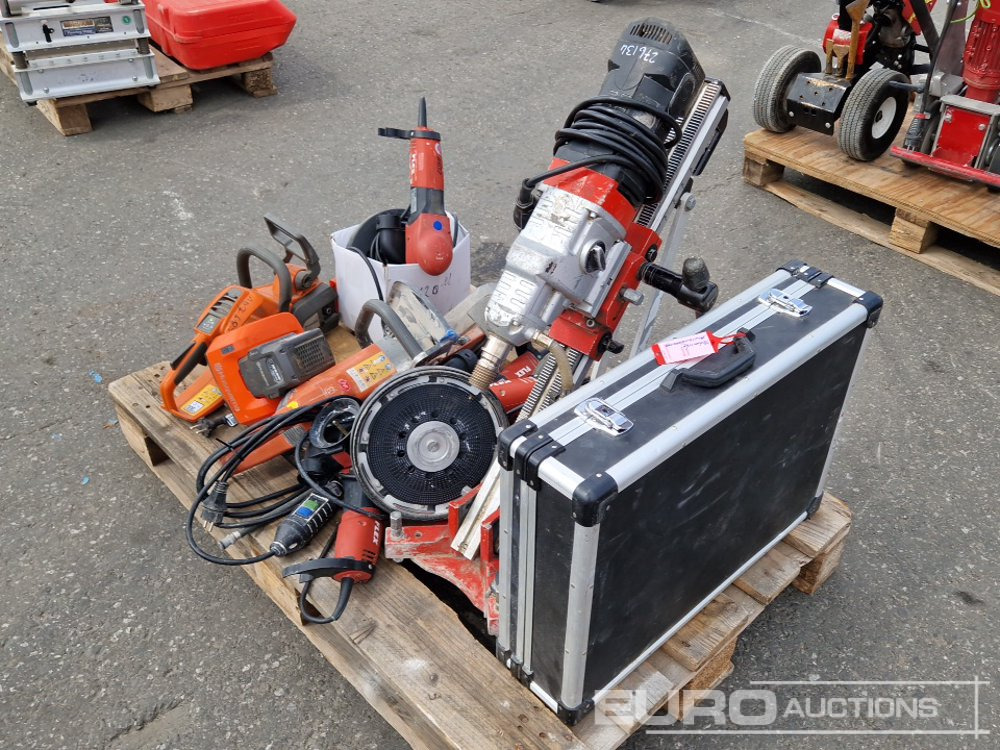 Pallet of Electric Tools, Wall Sanders, Core Drill (2 of) , Quick Cut Saw, Chainsaw - معدات البناء: صور 5 Pallet of Electric Tools, Wall Sanders, Core Drill (2 of) , Quick Cut Saw, Chainsaw - معدات البناء: صور 5
