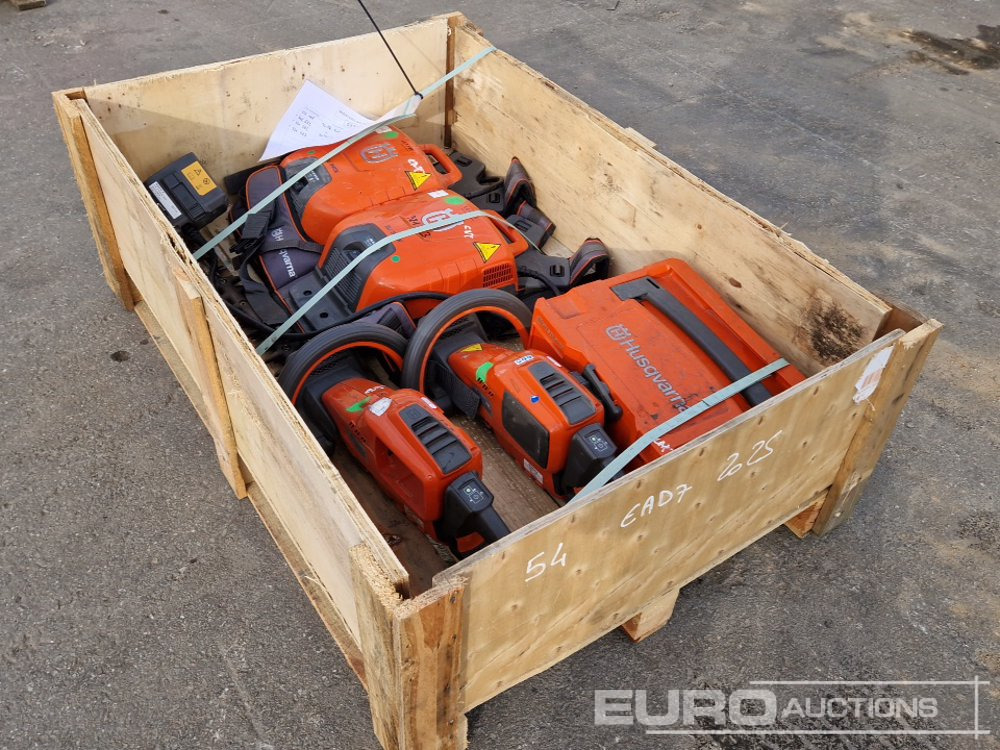 Pallet of Husqvarna Garden Equipment, Hedge Trimmer - معدات البناء: صور 3 Pallet of Husqvarna Garden Equipment, Hedge Trimmer - معدات البناء: صور 3