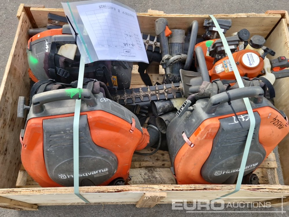 Pallet of Husqvarna Leafblowers, Hedge Trimmers - معدات البناء: صور 5 Pallet of Husqvarna Leafblowers, Hedge Trimmers - معدات البناء: صور 5