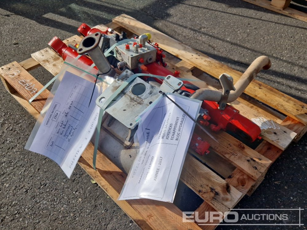 Spare Parts, Cylinder, Joysticks, Hydraulic Parts, Exhaust to suit Volvo ECR50D - قطع الغيار - حفارة: صور 3 Spare Parts, Cylinder, Joysticks, Hydraulic Parts, Exhaust to suit Volvo ECR50D - قطع الغيار - حفارة: صور 3