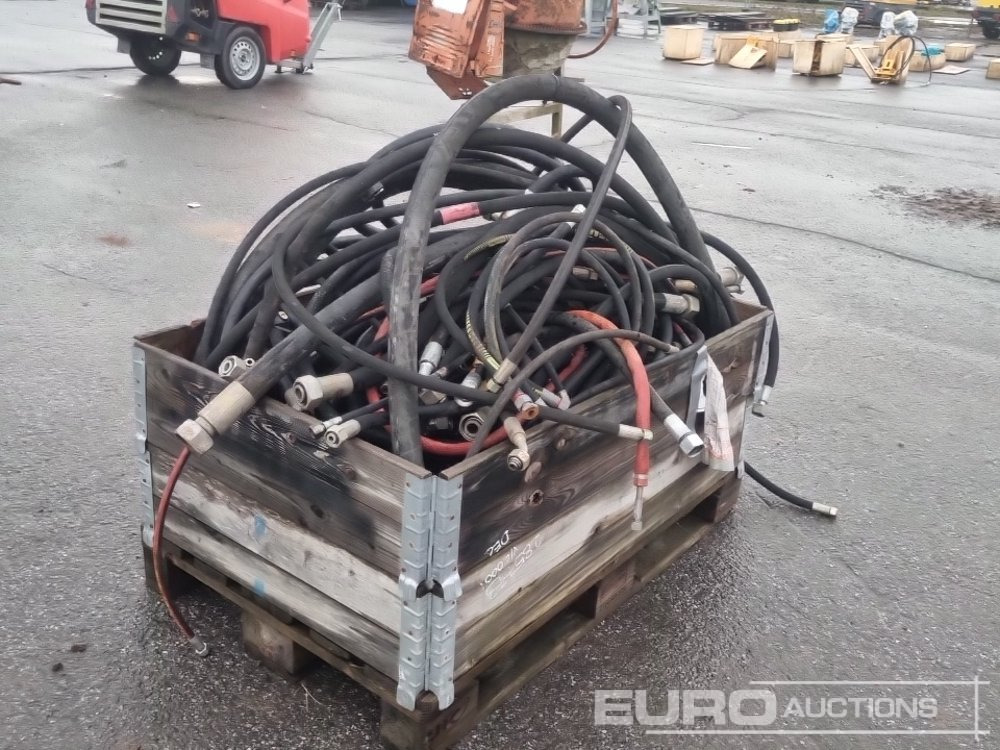 Stillage of Hydraulic Hoses - قطع الغيار: صور 4 Stillage of Hydraulic Hoses - قطع الغيار: صور 4