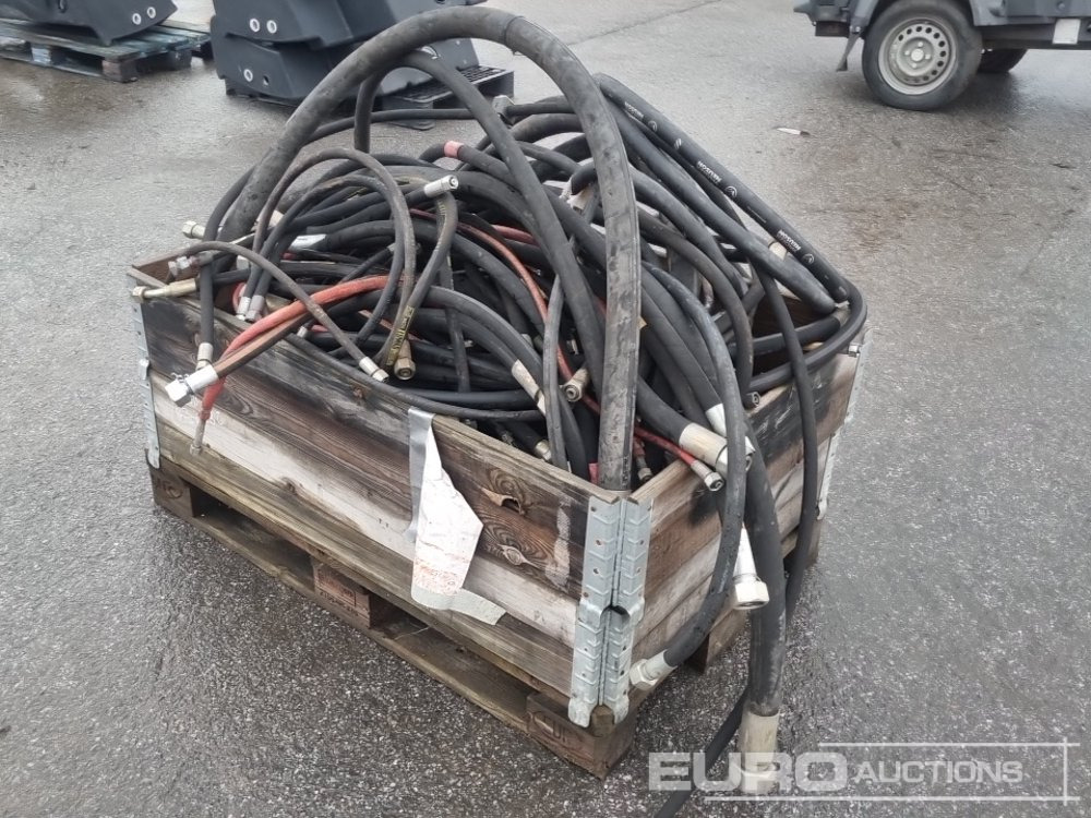 Stillage of Hydraulic Hoses - قطع الغيار: صور 1 Stillage of Hydraulic Hoses - قطع الغيار: صور 1
