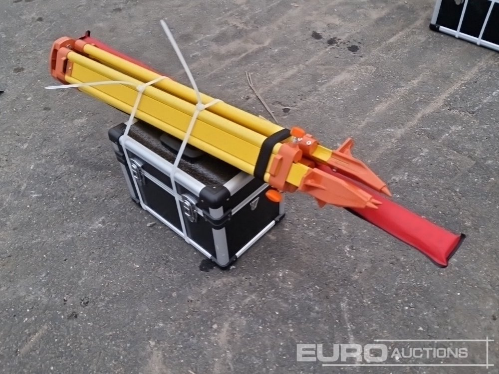 Unused 2025 SKLP Laser Level, Self-Levelling Rotary Laser Level with Batteries, Receiver, Tripod, Grade Rod - معدات الورش: صور 3 Unused 2025 SKLP Laser Level, Self-Levelling Rotary Laser Level with Batteries, Receiver, Tripod, Grade Rod - معدات الورش: صور 3