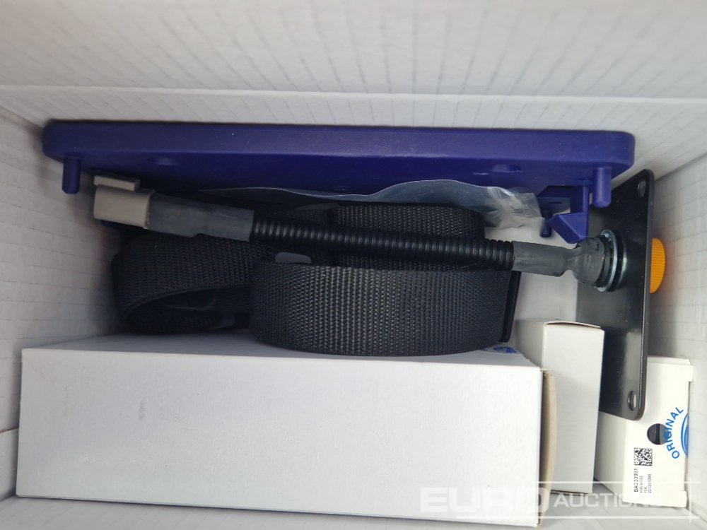 Unused Pallet of JCB Radio Control Kit - معدات البناء: صور 5 Unused Pallet of JCB Radio Control Kit - معدات البناء: صور 5