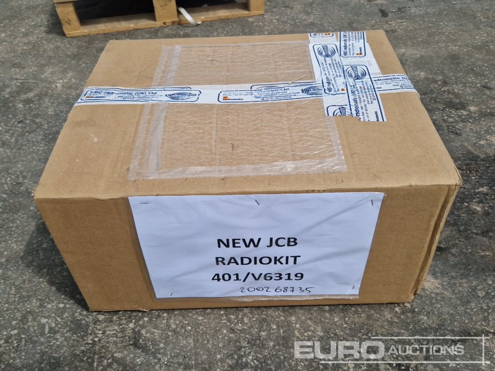 Unused Pallet of JCB Radio Control Kit - معدات البناء: صور 2 Unused Pallet of JCB Radio Control Kit - معدات البناء: صور 2