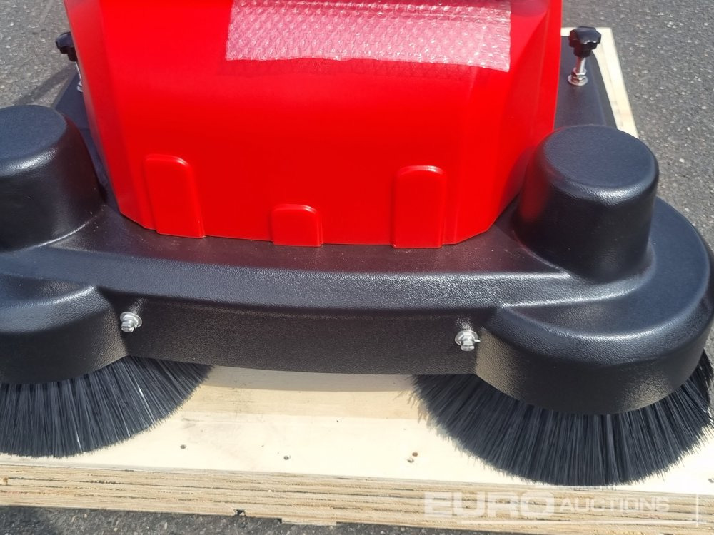 Unused Walk Behind Sweeper - كناسة المناطق الصناعية: صور 5 Unused Walk Behind Sweeper - كناسة المناطق الصناعية: صور 5