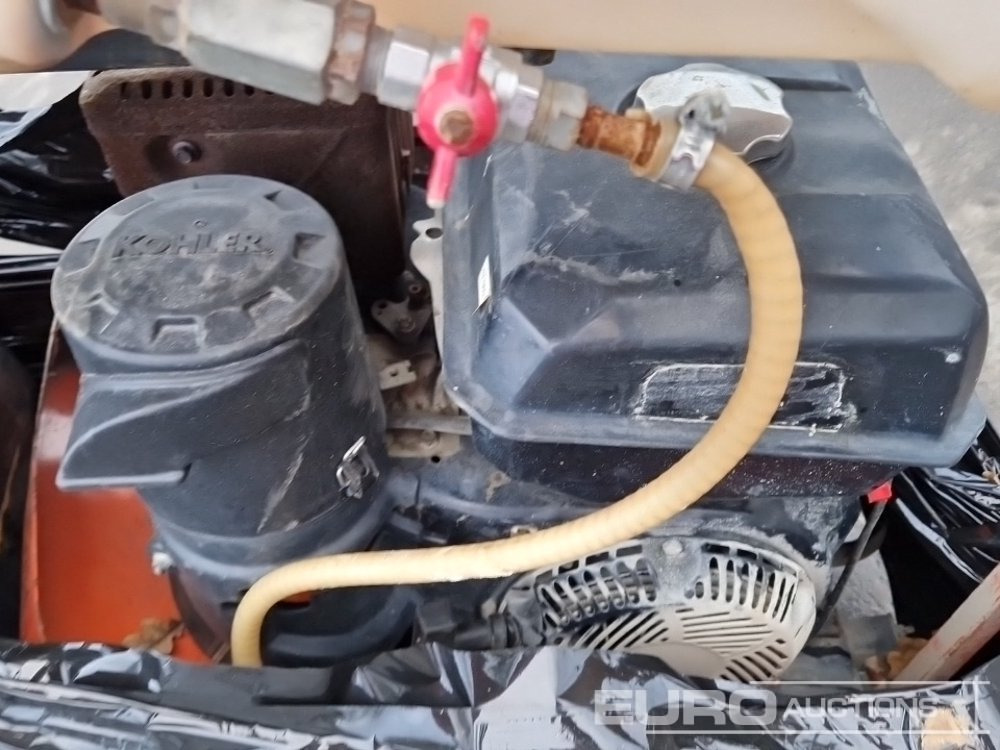 Walk Behind Asphalt Saw - ماكينات لصقل الأسفلت: صور 5 Walk Behind Asphalt Saw - ماكينات لصقل الأسفلت: صور 5