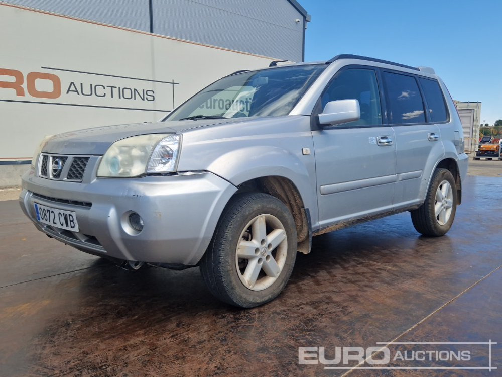 2004 Nissan X-Trail - سيارة دفع رباعي: صور 1 2004 Nissan X-Trail - سيارة دفع رباعي: صور 1