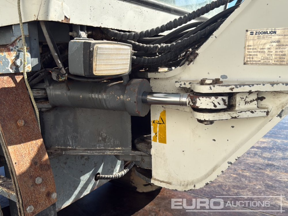 آلة تسوية الأرض 2007 Zoomlion PY190: صور 37