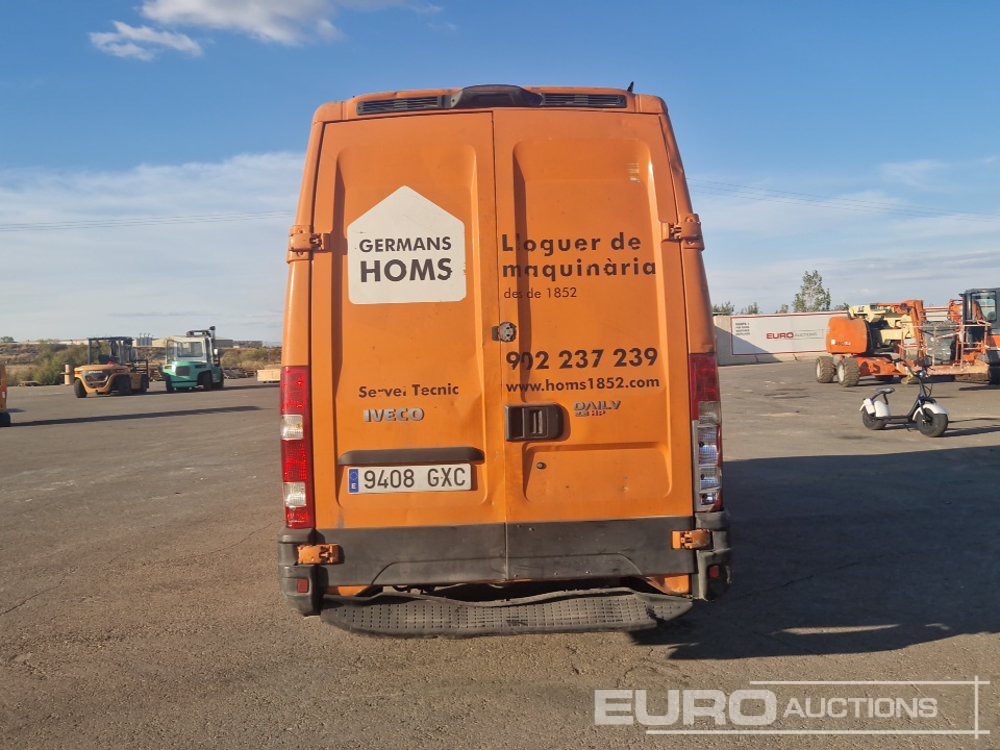 2010 Iveco Daily 35 S14 - فان: صور 4 2010 Iveco Daily 35 S14 - فان: صور 4