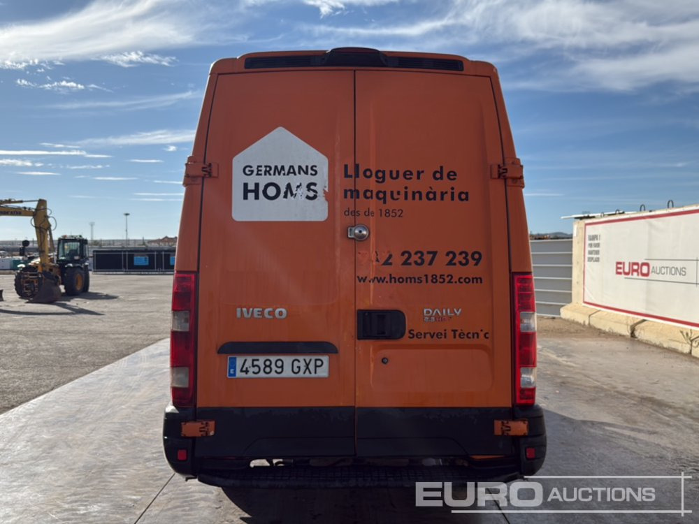 2010 Iveco Daily 35 S14 - فان: صور 4 2010 Iveco Daily 35 S14 - فان: صور 4