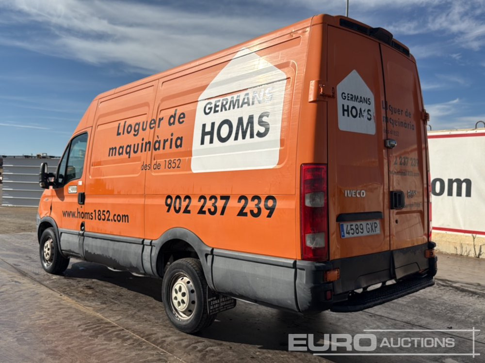 2010 Iveco Daily 35 S14 - فان: صور 3 2010 Iveco Daily 35 S14 - فان: صور 3