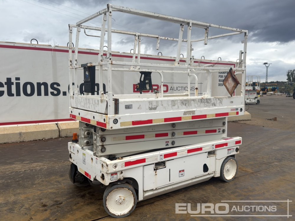 2014 Haulotte Compact 10 - رافعات مقصية: صور 1 2014 Haulotte Compact 10 - رافعات مقصية: صور 1