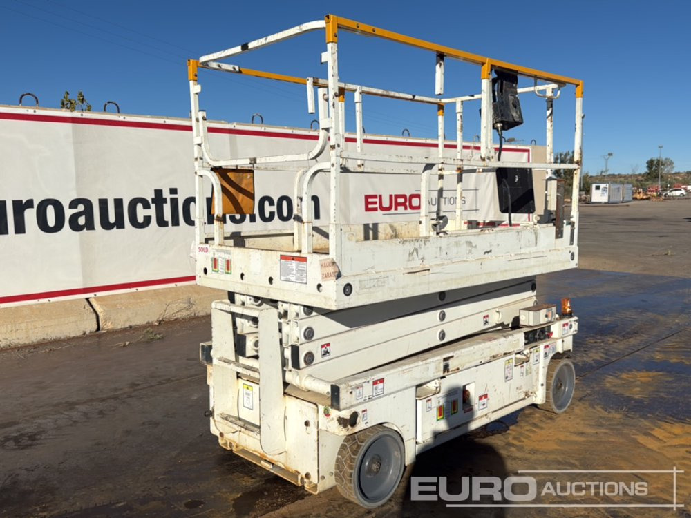 2014 Haulotte Compact 10 - رافعات مقصية: صور 5 2014 Haulotte Compact 10 - رافعات مقصية: صور 5