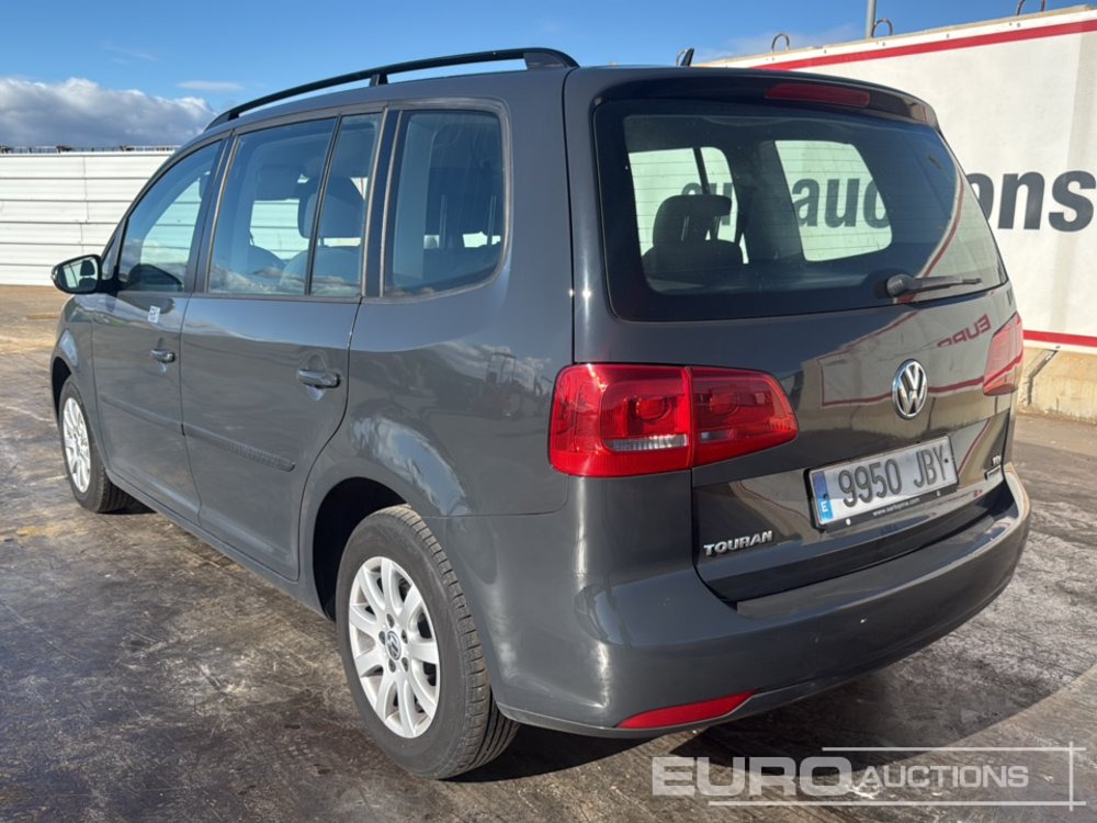 2015 Volkswagen Touran - سيارة: صور 3 2015 Volkswagen Touran - سيارة: صور 3