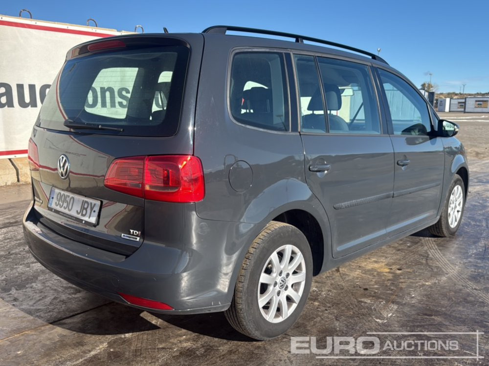 2015 Volkswagen Touran - سيارة: صور 5 2015 Volkswagen Touran - سيارة: صور 5