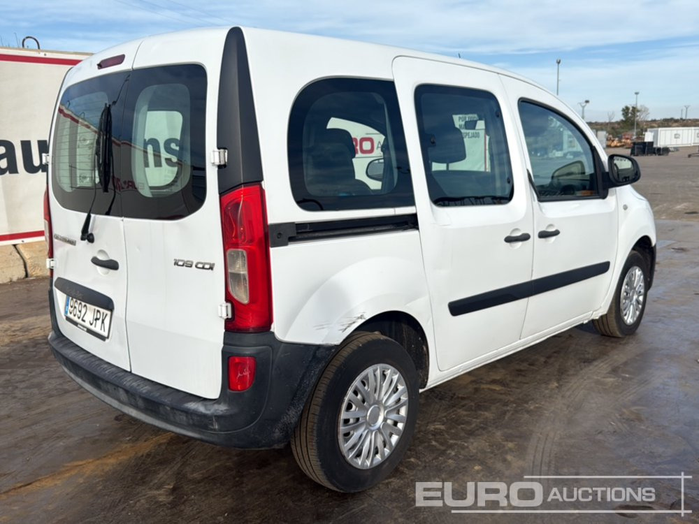 2016 Mercedes Benz Citan - الشاحنات الصغيرة: صور 5 2016 Mercedes Benz Citan - الشاحنات الصغيرة: صور 5