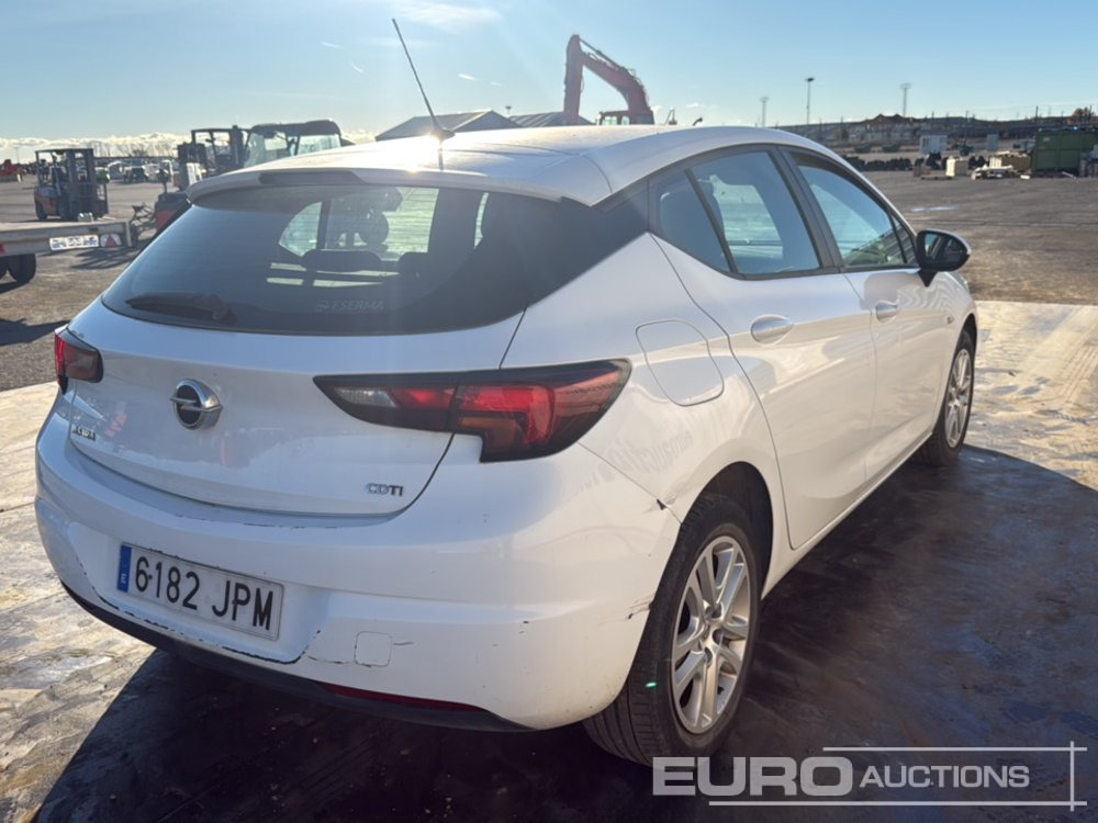 2016 Opel Astra - سيارة: صور 5 2016 Opel Astra - سيارة: صور 5
