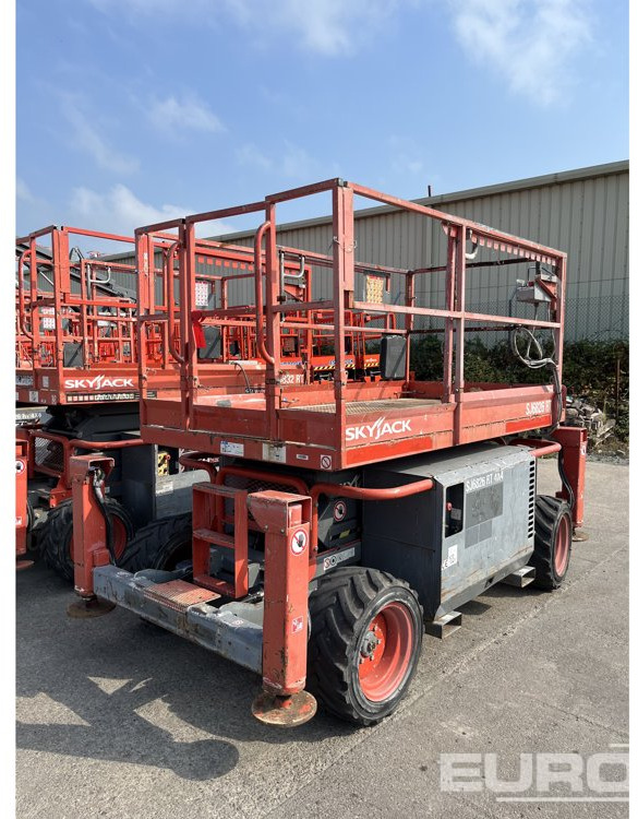 2016 SkyJack SJ6826RT - منصات هيدروليكية متنقلة: صور 1 2016 SkyJack SJ6826RT - منصات هيدروليكية متنقلة: صور 1