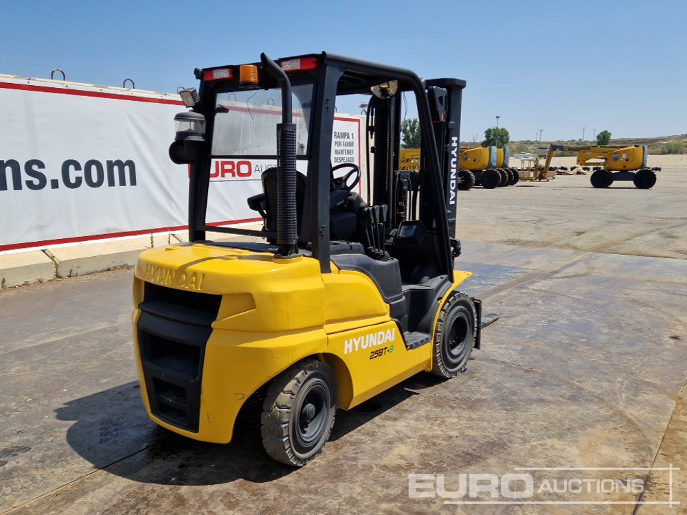 2018 Hyundai 25D-9 - رافعة شوكية: صور 5 2018 Hyundai 25D-9 - رافعة شوكية: صور 5