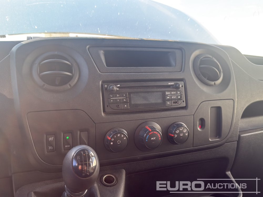 الشاحنات الصغيرة 2019 Renault Master: صور 16