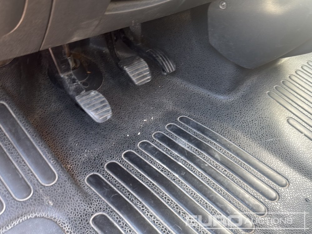 الشاحنات الصغيرة 2019 Renault Master: صور 13