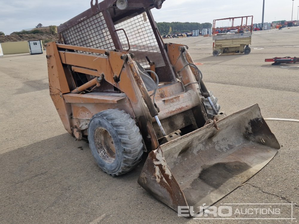 شيول صغير Case 1845C: صور 7 شيول صغير Case 1845C: صور 7