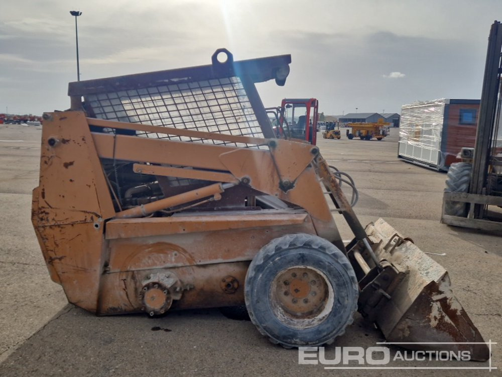 شيول صغير Case 1845C: صور 6 شيول صغير Case 1845C: صور 6