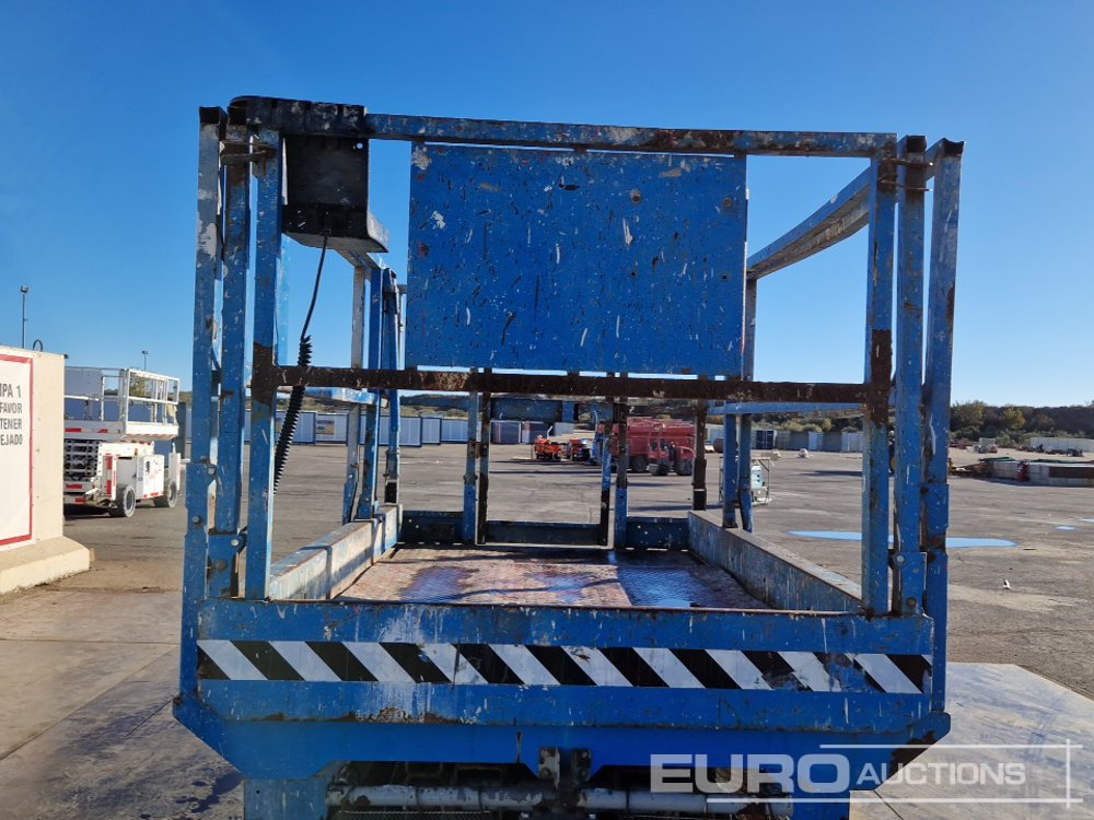 منصات هيدروليكية متنقلة Genie GS-3268RT: صور 23 منصات هيدروليكية متنقلة Genie GS-3268RT: صور 23