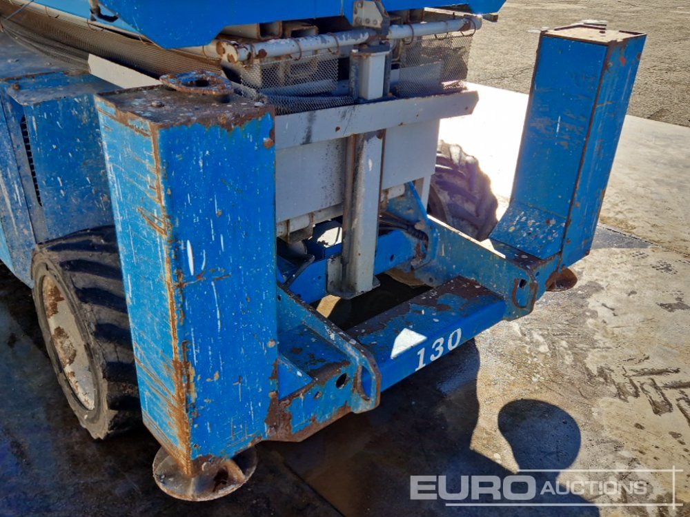 منصات هيدروليكية متنقلة Genie GS-3268RT: صور 14 منصات هيدروليكية متنقلة Genie GS-3268RT: صور 14