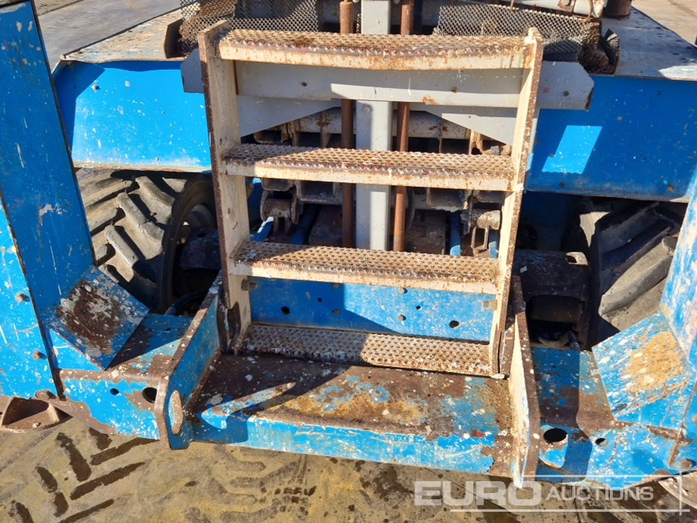 منصات هيدروليكية متنقلة Genie GS-3268RT: صور 19 منصات هيدروليكية متنقلة Genie GS-3268RT: صور 19