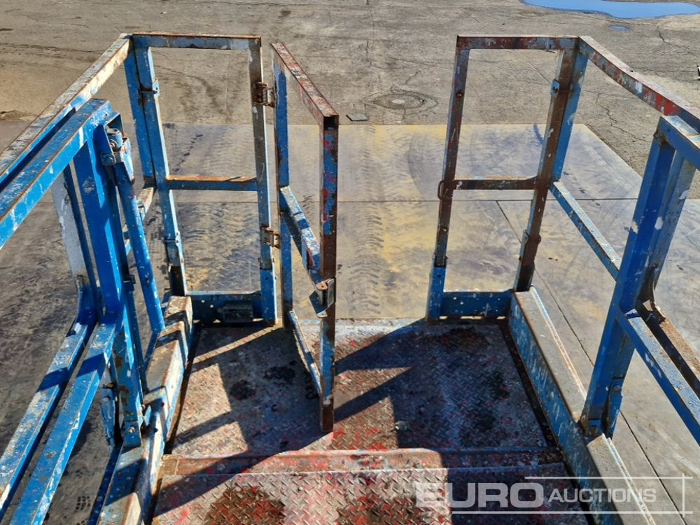 منصات هيدروليكية متنقلة Genie GS-3268RT: صور 22 منصات هيدروليكية متنقلة Genie GS-3268RT: صور 22