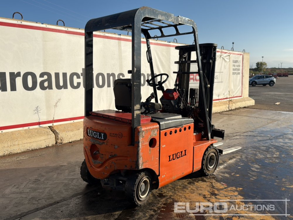 Lugli ETR15 Electric Forklift, Charger / Carretilla Elevadora Eléctrica, Cargador - رافعة شوكية: صور 5 Lugli ETR15 Electric Forklift, Charger / Carretilla Elevadora Eléctrica, Cargador - رافعة شوكية: صور 5