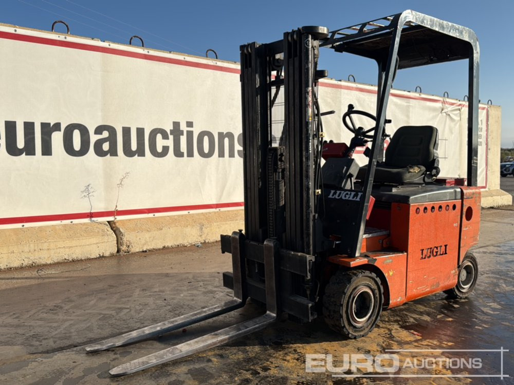Lugli ETR15 Electric Forklift, Charger / Carretilla Elevadora Eléctrica, Cargador - رافعة شوكية: صور 1 Lugli ETR15 Electric Forklift, Charger / Carretilla Elevadora Eléctrica, Cargador - رافعة شوكية: صور 1