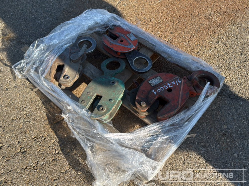 Pallet of Pulleys (4 of) - معدات البناء: صور 4 Pallet of Pulleys (4 of) - معدات البناء: صور 4