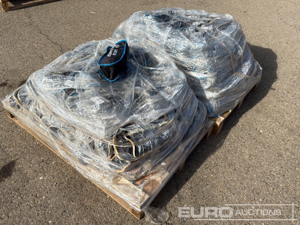 Pallet of Various Folding Camping Chair (2 of), Portable Ligth (2 of) - معدات البناء: صور 4 Pallet of Various Folding Camping Chair (2 of), Portable Ligth (2 of) - معدات البناء: صور 4