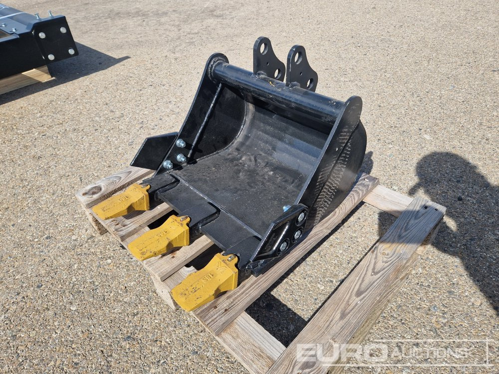 Unused 2025 Captok 17" Digging Bucket to suit Excavator / Cazo para Mini Cargadora - بكت: صور 2 Unused 2025 Captok 17" Digging Bucket to suit Excavator / Cazo para Mini Cargadora - بكت: صور 2