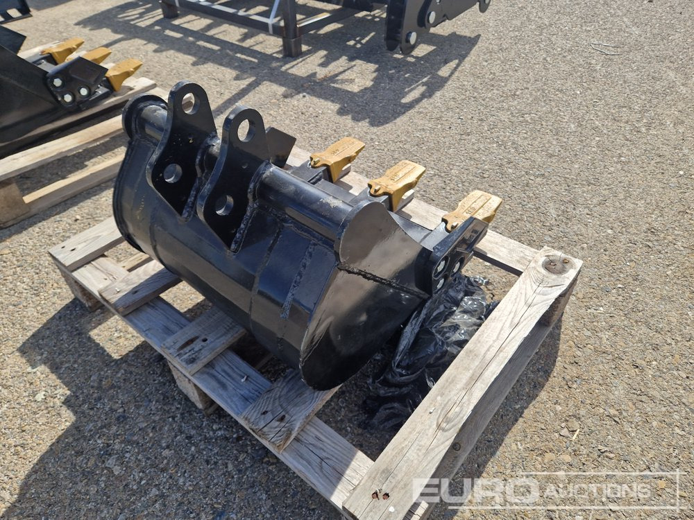 Unused 2025 Captok 17" Digging Bucket to suit Excavator / Cazo para Mini Cargadora - بكت: صور 4 Unused 2025 Captok 17" Digging Bucket to suit Excavator / Cazo para Mini Cargadora - بكت: صور 4