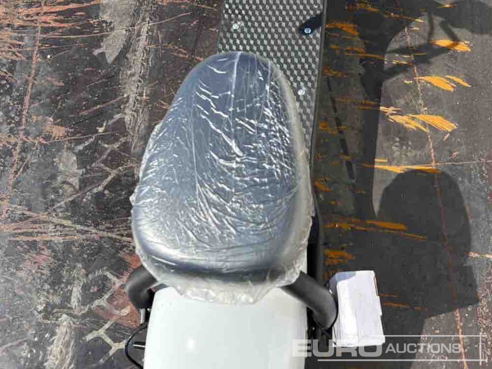 دراجة بخارية Unused City coco Electric Scooter Max Speed 40km/h, Autonomy 45km / Scooter Eléctrico: صور 15
