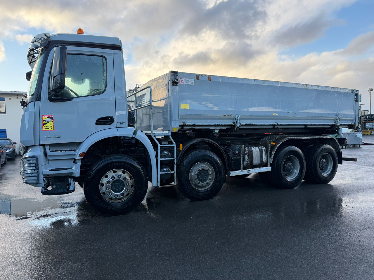 Camion porteur bi-benne EM-584-QH - قلابات: صور 4 Camion porteur bi-benne EM-584-QH - قلابات: صور 4