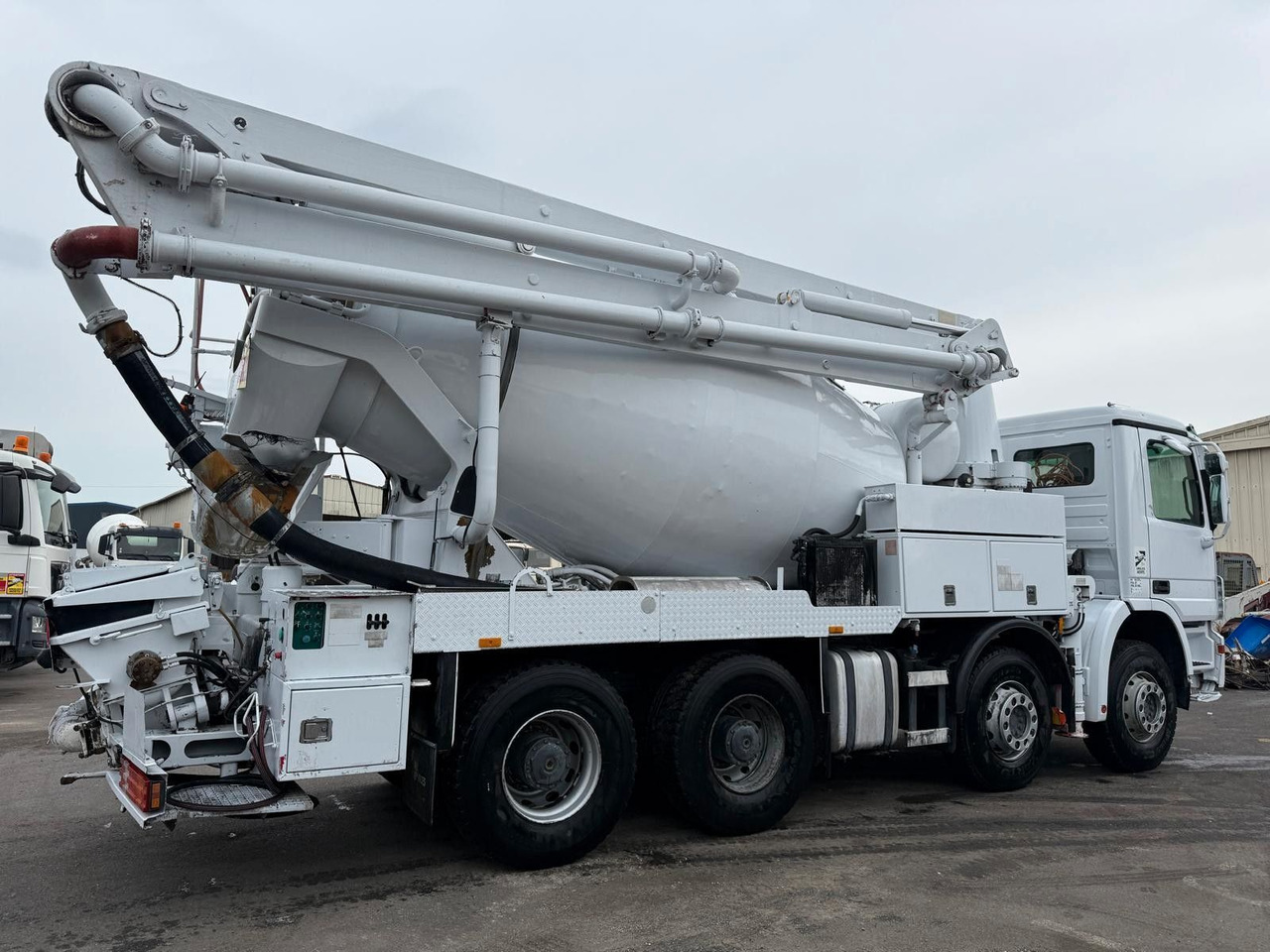 Mercedes-Benz Actros - مضخة خرسانة: صور 4 Mercedes-Benz Actros - مضخة خرسانة: صور 4