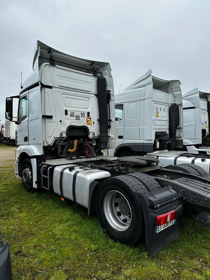 Tracteur Mercedes Actros 1845 ET-336-FZ - شاحنة جرار: صور 5 Tracteur Mercedes Actros 1845 ET-336-FZ - شاحنة جرار: صور 5