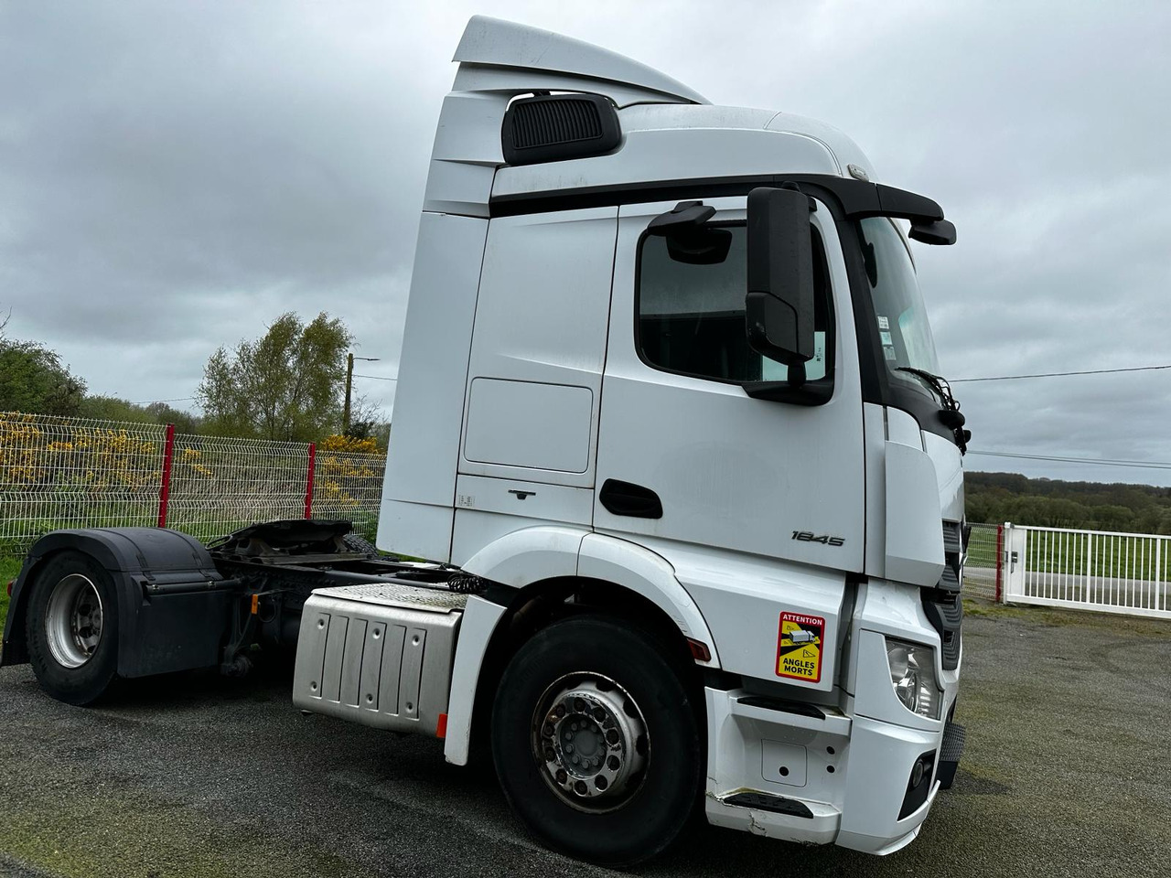 Tracteur routier Mercedes-Benz Actros 1845 DP-625-GR - شاحنة جرار: صور 2 Tracteur routier Mercedes-Benz Actros 1845 DP-625-GR - شاحنة جرار: صور 2