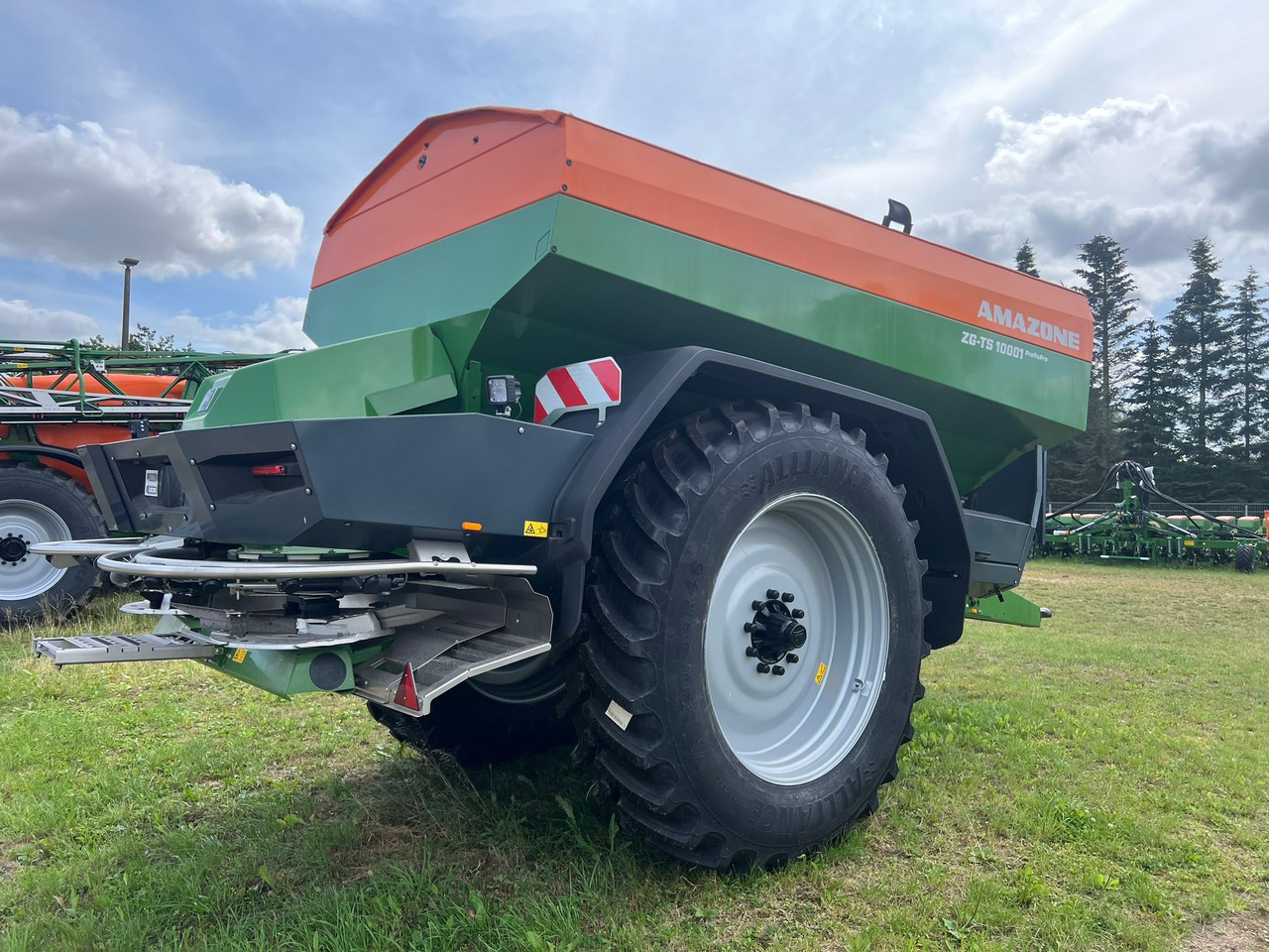 Amazone Anhängestreuer ZG-TS 10001 - آلة الرش: صور 3 Amazone Anhängestreuer ZG-TS 10001 - آلة الرش: صور 3