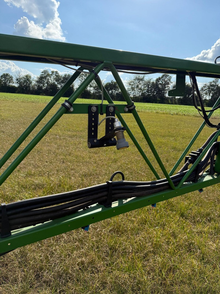 Amazone Panthera 4502 - آلة الرش ذاتية الحركة: صور 4 Amazone Panthera 4502 - آلة الرش ذاتية الحركة: صور 4