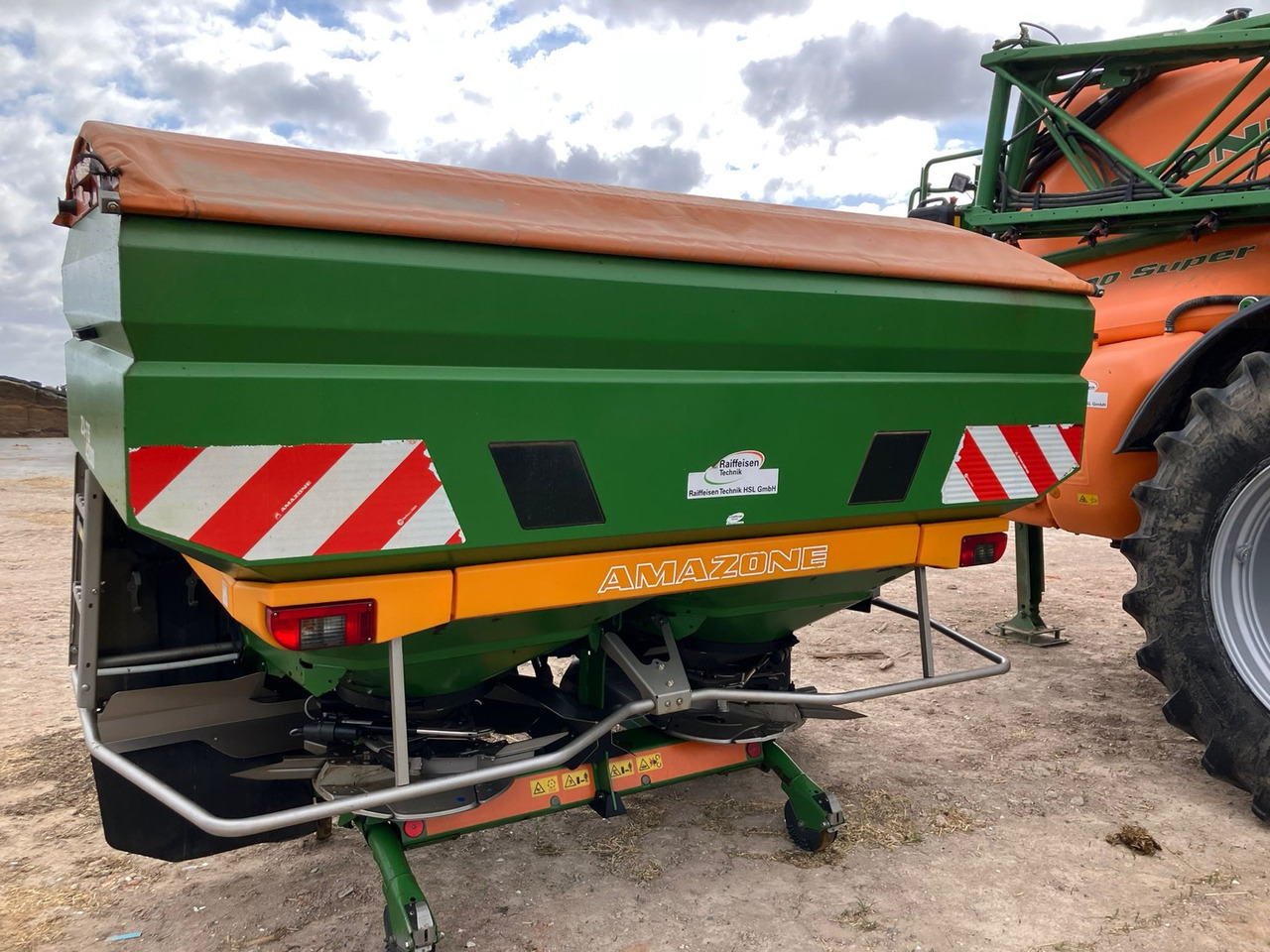 Amazone ZA-TS 4200 Profis Ultra - آلة الرش: صور 1 Amazone ZA-TS 4200 Profis Ultra - آلة الرش: صور 1