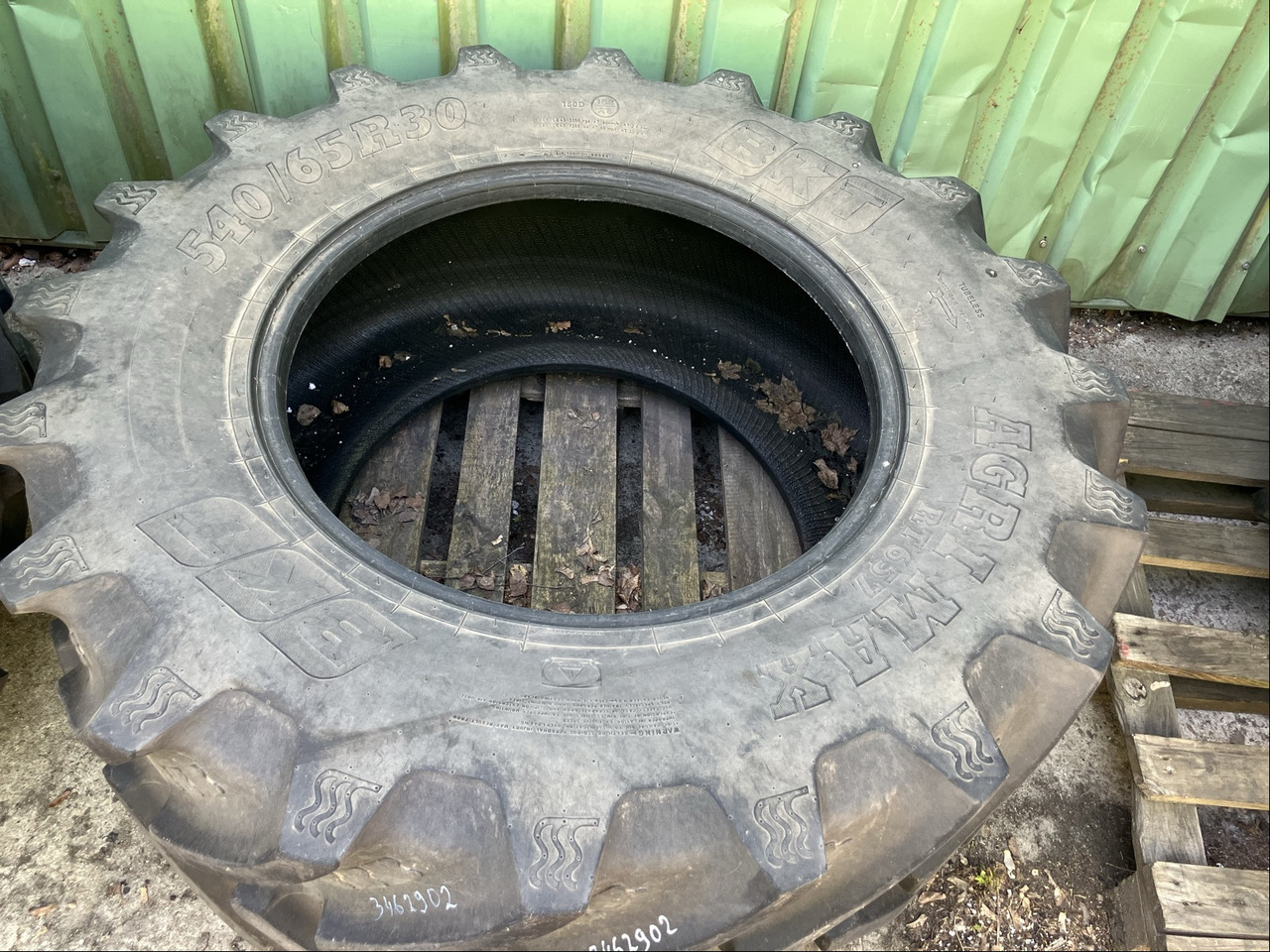 BKT 540/65R30 - الإطارات والجنوط: صور 3 BKT 540/65R30 - الإطارات والجنوط: صور 3